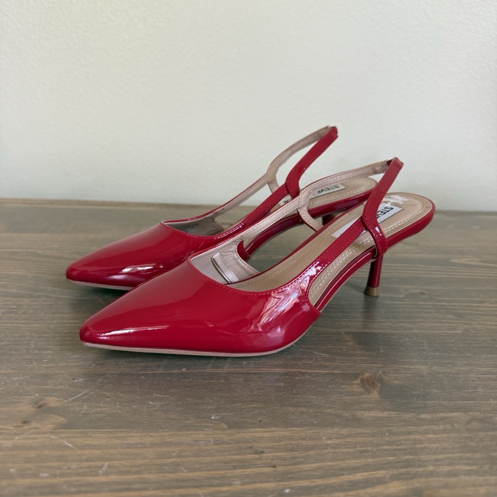 Steve Madden Womens 5.5 Patent Red Sling Back Pointy Toe Kitten Heels Sandals